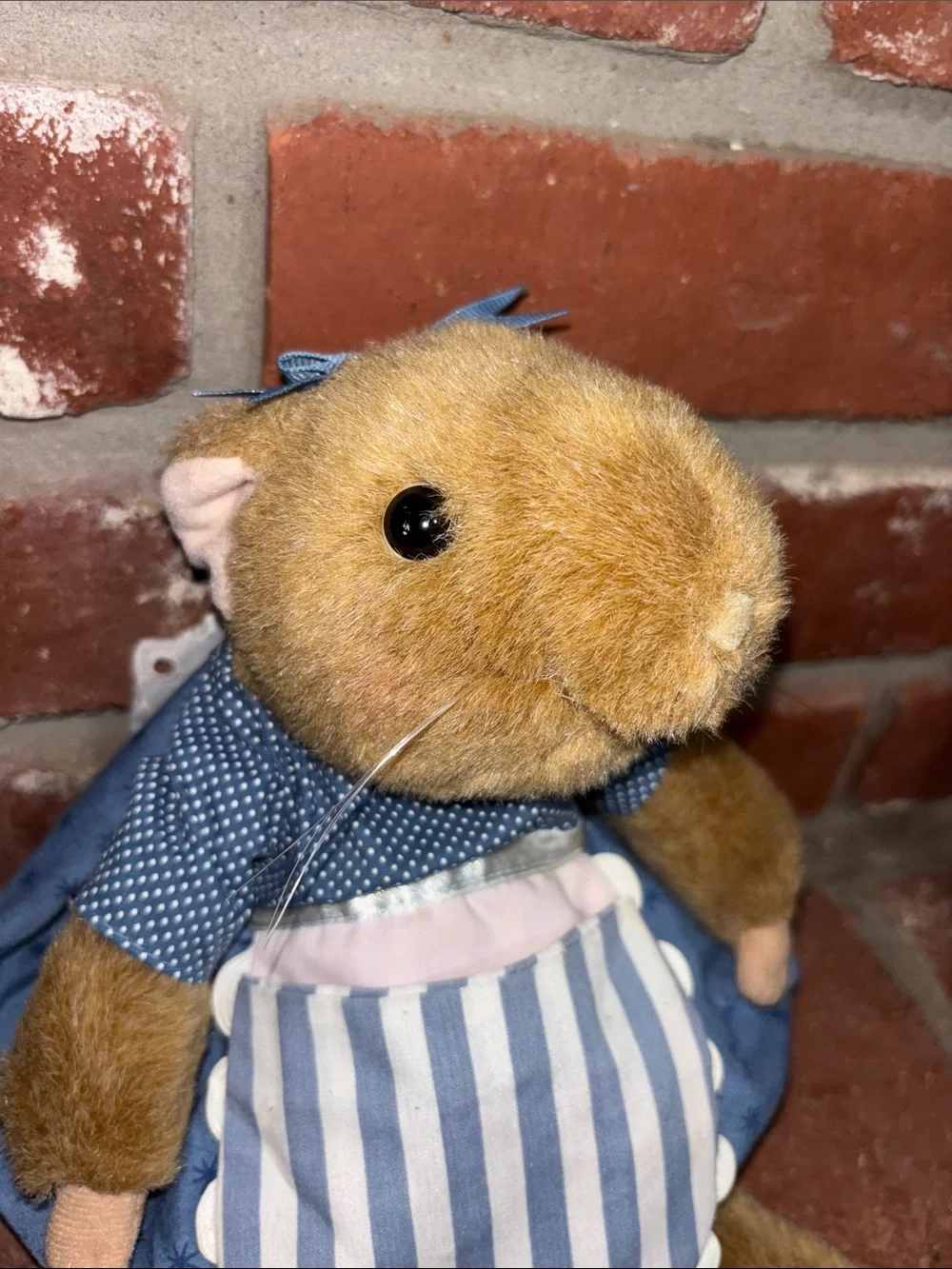 Hallmark 13” Vera the Mouse by Marjolein Bastin Plush Blue Dress w/Striped Apron